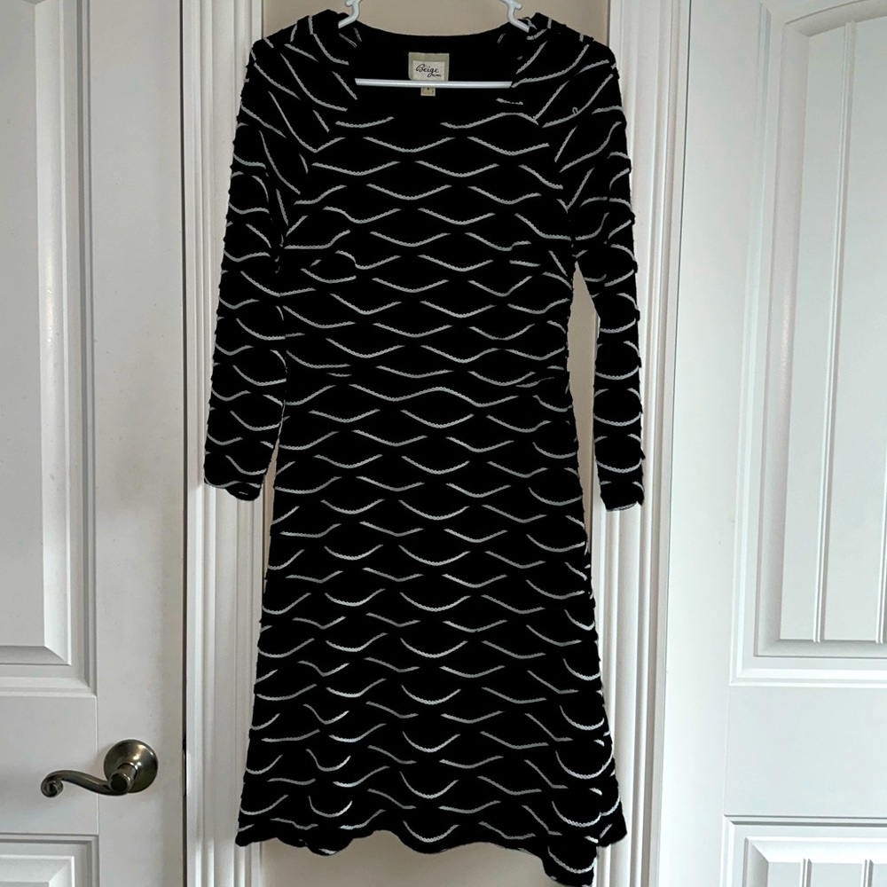 Dress, size 6, knee-length worn once!